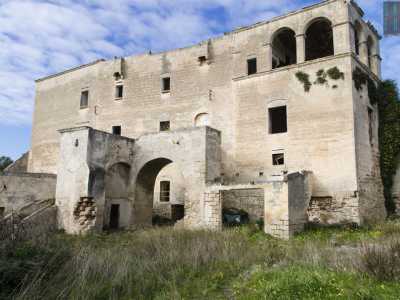 La masseria  in tutto il suo spettrale splendore vista dal cortile interno